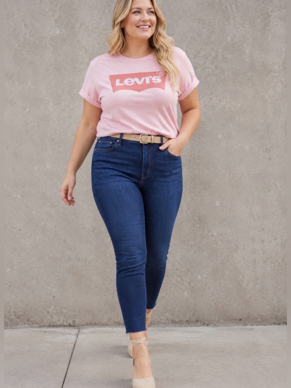 22W Levi’s Wedgie Skinny Plus Size Ankle Length High-Rise Dark Blue Jeans